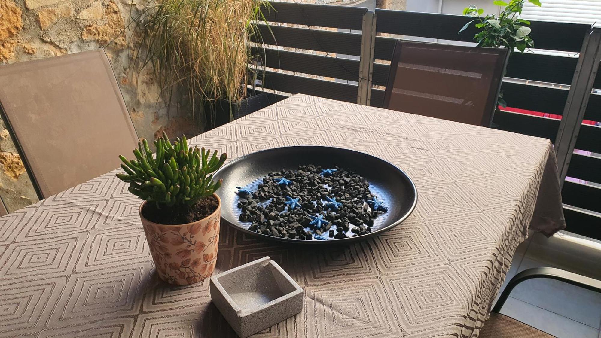 Black דירה *
